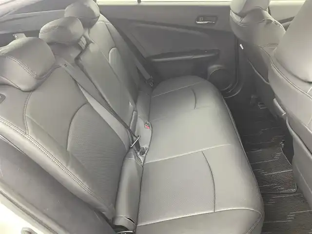 トヨタ プリウス Sセーフティプラス 福岡県 2018(平30)年 5.9万km ホワイトパールクリスタルシャイン 純正９型ナビ（フルセグＴＶ）　/バックカメラ　/ビルトインＥＴＣ　/前方ドラレコ　/レーダークルーズコントロール　/コーナーセンサー　/衝突被害軽減　/レーンキープ　/ＰＫＳＢ　/パーキングアシスト　/純正１７インチＡＷ