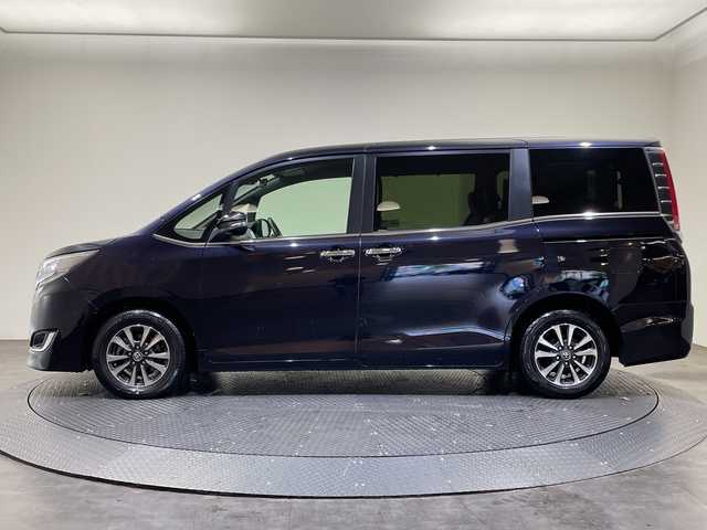 トヨタ エスクァイア Gi 愛媛県 2020(令2)年 4.4万km スパークリングブラックパールクリスタルシャイン ９型ナビ/フルセグ／Ｂｌｕｅｔｏｏｔｈ／ＵＳＢ/バックカメラ/１２．１型後席モニター/衝突軽減ブレーキ/クルーズコントロール/ＥＴＣ２．０/前後ドライブレコーダー/両側パワースライドドア/前後コーナーセンサー/レーンキープアシスト/オートマチックハイビーム/LEDヘッドライト