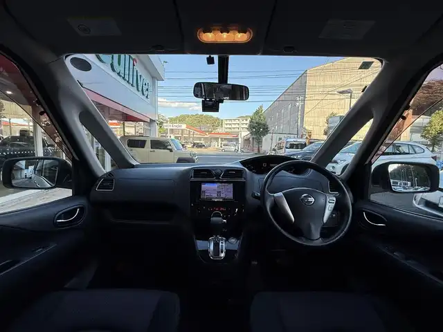 日産 セレナ ハイウェイスター 長崎県 2010(平22)年 6.7万km ブリリアントホワイトパール 登録時66389km/社外ナビ/・TV/・Bluetoothaudio/・DVD/ETC/バックカメラ/クルーズコントロール/前後ドライブレコーダー/社外フリップダウンモニター/両側パワースライドドア/電動格納ミラー