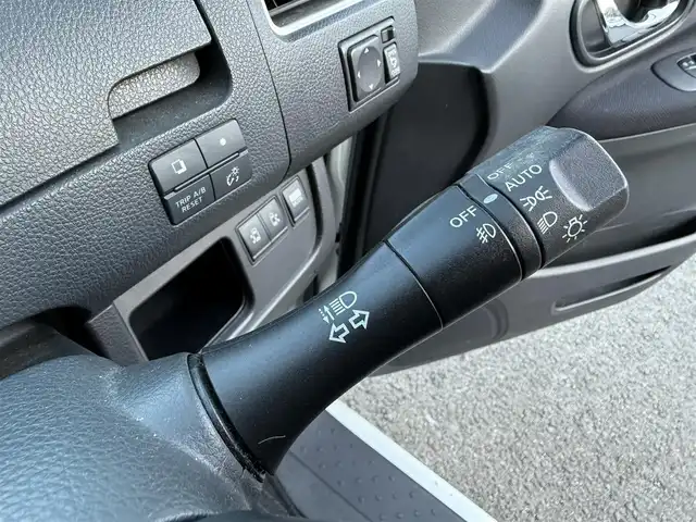 日産 セレナ ハイウェイスター 長崎県 2010(平22)年 6.7万km ブリリアントホワイトパール 登録時66389km/社外ナビ/・TV/・Bluetoothaudio/・DVD/ETC/バックカメラ/クルーズコントロール/前後ドライブレコーダー/社外フリップダウンモニター/両側パワースライドドア/電動格納ミラー