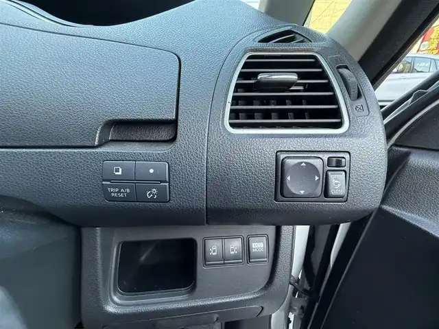 日産 セレナ ハイウェイスター 長崎県 2010(平22)年 6.7万km ブリリアントホワイトパール 登録時66389km/社外ナビ/・TV/・Bluetoothaudio/・DVD/ETC/バックカメラ/クルーズコントロール/前後ドライブレコーダー/社外フリップダウンモニター/両側パワースライドドア/電動格納ミラー