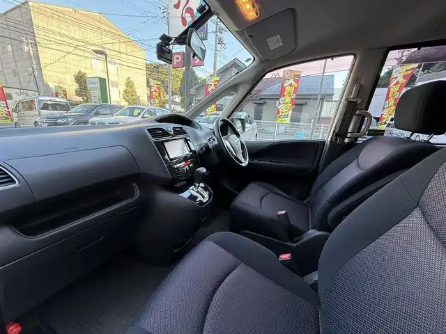 日産 セレナ ハイウェイスター 長崎県 2010(平22)年 6.7万km ブリリアントホワイトパール 登録時66389km/社外ナビ/・TV/・Bluetoothaudio/・DVD/ETC/バックカメラ/クルーズコントロール/前後ドライブレコーダー/社外フリップダウンモニター/両側パワースライドドア/電動格納ミラー