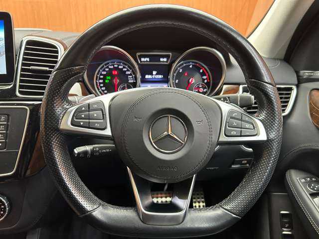 メルセデス・ベンツ ＧＬＳ３５０ｄ 4マチックスポーツ 千葉県 2018(平30)年 7.2万km オブシディアンブラック サンルーフ　/ｈａｒｍａｎｋａｒｄｏｎ　/黒革シート　/３６０°カメラ　/電動リアゲート　/パワーシート　/シートヒーター　/レーダーセーフティＰＫＧ　/キーレスゴー　/ＥＴＣ