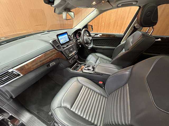 メルセデス・ベンツ ＧＬＳ３５０ｄ 4マチックスポーツ 千葉県 2018(平30)年 7.2万km オブシディアンブラック サンルーフ　/ｈａｒｍａｎｋａｒｄｏｎ　/黒革シート　/３６０°カメラ　/電動リアゲート　/パワーシート　/シートヒーター　/レーダーセーフティＰＫＧ　/キーレスゴー　/ＥＴＣ