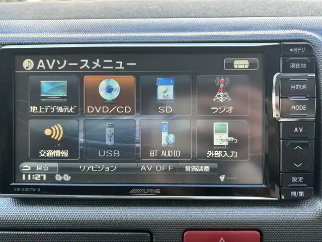 トヨタ ハイエース GL 奈良県 2013(平25)年 3.7万km ホワイトパールクリスタルシャイン インバーターDC電源/i seat ベッドキット/純正ディーラーナビ(VIE-X007W-8)/BT/CD/DVD//シンク付き/室内カーテン/社外後席モニター(ALPINE)/片側パワスラ/社外タイヤ(GEOLANDAR　X-AT)/バックカメラ/ETC/牽引フック/100V充電/オートLEDライト/三列シート/社外フロアマット(Vehicle)/取説・スペアキー付