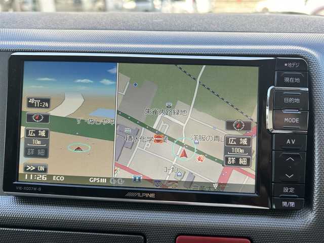 トヨタ ハイエース GL 奈良県 2013(平25)年 3.7万km ホワイトパールクリスタルシャイン インバーターDC電源/i seat ベッドキット/純正ディーラーナビ(VIE-X007W-8)/BT/CD/DVD//シンク付き/室内カーテン/社外後席モニター(ALPINE)/片側パワスラ/社外タイヤ(GEOLANDAR　X-AT)/バックカメラ/ETC/牽引フック/100V充電/オートLEDライト/三列シート/社外フロアマット(Vehicle)/取説・スペアキー付