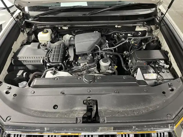 トヨタ ランドクルーザー プラド TX Lパッケージ 沖縄県 2023(令5)年 4.6万km ホワイトパールクリスタルシャイン 禁煙車/ワンオーナー/サンルーフ/3列シート/純正9インチナビ/AM/FM/Bluetooth/USB/Miracast/バックカメラ/全方位カメラ/黒レザーシート/パワーシートD/N/シートエアコンD/N/衝突軽減ブレーキ/レーンキープアシスト/ブラインドスポットモニター/コーナーセンサー前後/オートライト/オートマッチックハイビーム/ビルトインETC2.0/レーダークルーズコントロール/純正19インチアルミホイール/サイド・カーテンエアバッグ/センターデフロック/ダウンヒルアシストコントロール/保証書/取扱説明書/スマートキー/スペアキー有