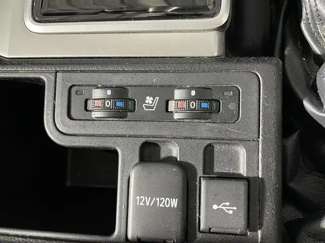 トヨタ ランドクルーザー プラド TX Lパッケージ 沖縄県 2023(令5)年 4.6万km ホワイトパールクリスタルシャイン 禁煙車/ワンオーナー/サンルーフ/3列シート/純正9インチナビ/AM/FM/Bluetooth/USB/Miracast/バックカメラ/全方位カメラ/黒レザーシート/パワーシートD/N/シートエアコンD/N/衝突軽減ブレーキ/レーンキープアシスト/ブラインドスポットモニター/コーナーセンサー前後/オートライト/オートマッチックハイビーム/ビルトインETC2.0/レーダークルーズコントロール/純正19インチアルミホイール/サイド・カーテンエアバッグ/センターデフロック/ダウンヒルアシストコントロール/保証書/取扱説明書/スマートキー/スペアキー有