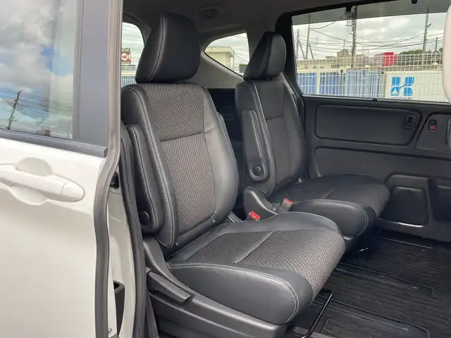 ホンダ フリード G ホンダセンシング 千葉県 2019(令1)年 3.7万km プラチナホワイトパール 純正SDナビ/(AM/FM/SD/DVD/BT/フルセグTV/AUX/iPod)/バックカメラ/前後ドライブレコーダー/衝突被害軽減システム/車線逸脱警報/クルーズコントロール/オートライト/ウィンカーミラー/電動格納ミラー/純正15インチAW/シートヒーター/シートリフター/プッシュスタート/スマートキー/フロアマット/ハーフレザーシート/両側パワースライドドア/横滑り防止装置/ETC/アイドリングストップ/LEDヘッドライト