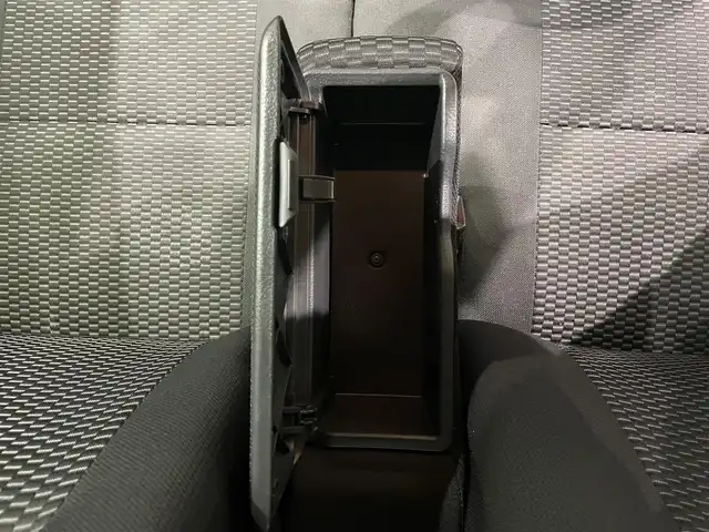 トヨタ ピクシスメガ L SAⅢ 鹿児島県 2020(令2)年 4.7万km タングステングレーM 純正ナビ/バックカメラ/両側パワースライドドア/衝突軽減ブレーキ/横滑り防止/レーンキープアシスト/ＥＴＣ/純正アルミホイール/純正フロアマット/電動格納ミラー/ヘッドライトレベライザー/アイドリングストップ/スマートキー