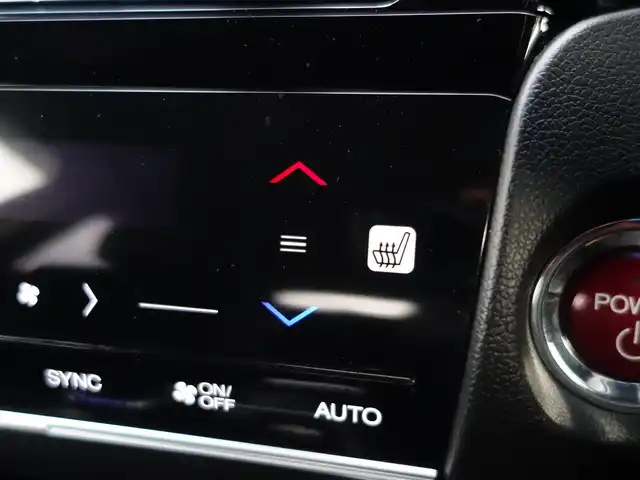 ホンダ シャトル ハイブリッド Z スタイルエディション 山形県 2016(平28)年 7.4万km クリスタルブラックパール 4WD/ワンオーナー/衝突被害軽減システム/純正SDナビ/　　【CD DVD BT フルセグ USB AUX】/バックカメラ/クルーズコントロール/LEDオートライト/ハーフレザー/シートヒーター/純正アルミ/ステアリングスイッチ/パドルシフト/電動格納ウィンカーミラー/フォグランプ/スマートキー/ＥＴＣ