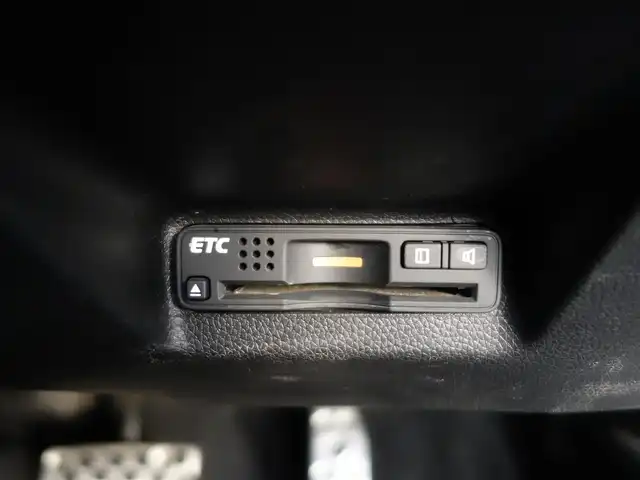 ホンダ シャトル ハイブリッド Z スタイルエディション 山形県 2016(平28)年 7.4万km クリスタルブラックパール 4WD/ワンオーナー/衝突被害軽減システム/純正SDナビ/　　【CD DVD BT フルセグ USB AUX】/バックカメラ/クルーズコントロール/LEDオートライト/ハーフレザー/シートヒーター/純正アルミ/ステアリングスイッチ/パドルシフト/電動格納ウィンカーミラー/フォグランプ/スマートキー/ＥＴＣ