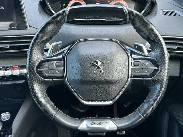 プジョー ５００８ GT ブルーHDi 埼玉県 2019(令1)年 4.8万km 黒 黒ハーフレザーシート /純正ナビ /リアモニター /アンビエンスライト /BSM /Apple Car Play /オートクルーズコントロール /全周囲カメラ /レーンキープアシスト /グリップコントロールシステム /パワーバックドア /ETC