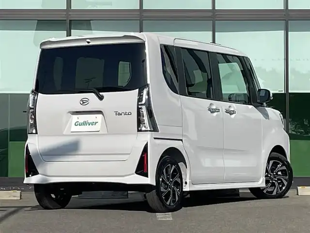 ダイハツ タント カスタム X 和歌山県 2023(令5)年 0.1千km シャイニングホワイトパール 純正7インチナビ（NSZN-W64T）/バックカメラ/フルセグTV/衝突軽減ブレーキ/レーンキープアシスト/前後コーナーセンサー/オートライト/両側パワスラ/シートヒーター/LEDヘッドライト/フォグランプ/電動パーキング/オートホールド/ステリモ/プッシュスタート