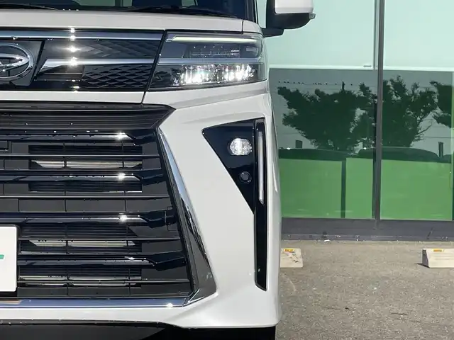 ダイハツ タント カスタム X 和歌山県 2023(令5)年 0.1千km シャイニングホワイトパール 純正7インチナビ（NSZN-W64T）/バックカメラ/フルセグTV/衝突軽減ブレーキ/レーンキープアシスト/前後コーナーセンサー/オートライト/両側パワスラ/シートヒーター/LEDヘッドライト/フォグランプ/電動パーキング/オートホールド/ステリモ/プッシュスタート