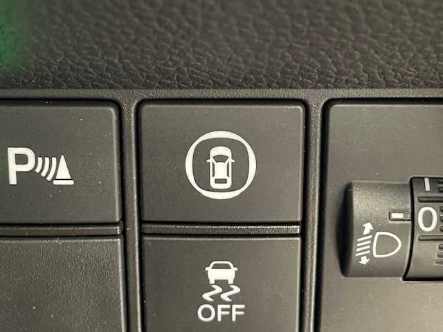 ホンダ フィット e:HEVリュクス 宮城県 2020(令2)年 6.5万km プレミアムグラマラスブロンズP ホンダセンシング/・急アクセル抑制機能/・トラフィックジャムアシスト/・衝突軽減ブレーキ/・先行車発進お知らせ機能/・歩行者事故低減ステアリング/・路外逸脱抑制機能/・渋滞時機能付アダプティブクルーズコントロール/・車線維持支援システム/・オートハイビーム/・誤発進抑制機能/・後方誤発進抑制機能/・近距離衝突軽減ブレーキ/・急アクセル抑制機能/純正ナビ/・フルセグTV/Bluetooth、CD/DVD/・前後コーナーセンサー/・ドライブレコーダー（前後）/シートヒーター/電子パーキング/・ブレーキホールド/純正フロアマット/・純正アルミホイール