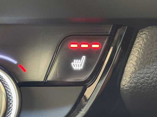 ホンダ フィット e:HEVリュクス 宮城県 2020(令2)年 6.5万km プレミアムグラマラスブロンズP ホンダセンシング/・急アクセル抑制機能/・トラフィックジャムアシスト/・衝突軽減ブレーキ/・先行車発進お知らせ機能/・歩行者事故低減ステアリング/・路外逸脱抑制機能/・渋滞時機能付アダプティブクルーズコントロール/・車線維持支援システム/・オートハイビーム/・誤発進抑制機能/・後方誤発進抑制機能/・近距離衝突軽減ブレーキ/・急アクセル抑制機能/純正ナビ/・フルセグTV/Bluetooth、CD/DVD/・前後コーナーセンサー/・ドライブレコーダー（前後）/シートヒーター/電子パーキング/・ブレーキホールド/純正フロアマット/・純正アルミホイール