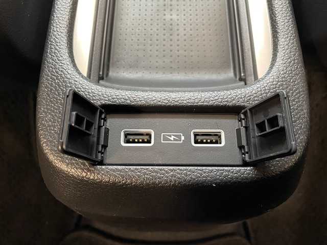 ホンダ フィット e:HEVリュクス 宮城県 2020(令2)年 6.5万km プレミアムグラマラスブロンズP ホンダセンシング/・急アクセル抑制機能/・トラフィックジャムアシスト/・衝突軽減ブレーキ/・先行車発進お知らせ機能/・歩行者事故低減ステアリング/・路外逸脱抑制機能/・渋滞時機能付アダプティブクルーズコントロール/・車線維持支援システム/・オートハイビーム/・誤発進抑制機能/・後方誤発進抑制機能/・近距離衝突軽減ブレーキ/・急アクセル抑制機能/純正ナビ/・フルセグTV/Bluetooth、CD/DVD/・前後コーナーセンサー/・ドライブレコーダー（前後）/シートヒーター/電子パーキング/・ブレーキホールド/純正フロアマット/・純正アルミホイール