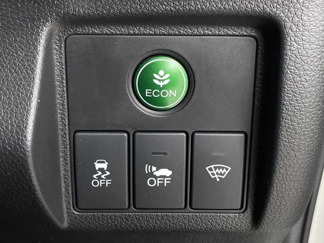 ホンダ ヴェゼル ハイブリッド Z 埼玉県 2015(平27)年 4.2万km ホワイトオーキッドパール 純正ナビ/(Bluetooth/USB/CD/DVD/AM/FM)/地デジワンセグ/バックカメラ/ETC/前方ドライブレコーダー/クルーズコントロール/運転席・助手席シートヒーター/パドルシフト/リアクティブフォースペダル/スポーツモード/衝突軽減ブレーキ/電子パーキングシステム/ブレーキホールド/ウィンカーミラー/フロントフォグランプ/プッシュスタート/ステアリングリモコン/純正ドアバイザー/純正17インチアルミホイール