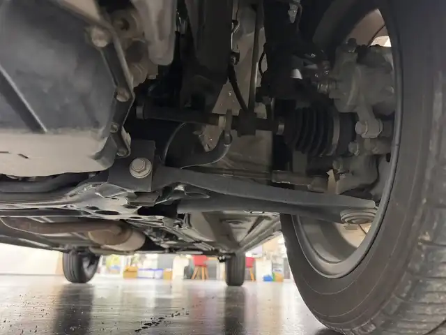 スズキ ハスラー Jスタイル 三重県 2022(令4)年 6.1万km クールカーキパールメタリック/ホワイト2トーンルーフ マイルドハイブリッド/FF/インパネCVT/【OP】純正 9インチナビ/（CD/DVD/FM/AM/Bluetooth/USB/iPod/SmartDeviceLink/Apple CarPlay/AndroidAuto）/【OP】全方位モニター/スズキセーフティサポート/・デュアルカメラブレーキサポート/・車線逸脱警報機能／ふらつき警報機能／車線逸脱抑制機能/・リヤパーキングセンサー/・標識認識機能（車両進入禁止、はみ出し通行禁止、最高速度、一時停止）/・先行車発進お知らせ機能/など/装備/・【OP】ルーフレール＆2トーンカラー/・ハーフレザーシート/・シートヒーター（D/N）/・オートエアコン/・オートライト/・LED ヘッドランプ＋フロントフォグランプ/・ハイビームアシスト/・ステアリングスイッチ/・プッシュスタート/・電動格納ドアミラー（ウインカーランプ付）/・純正15inAW/・保/取/ナビ取/・スマートキーx2（メカキー付属分のみ）/など