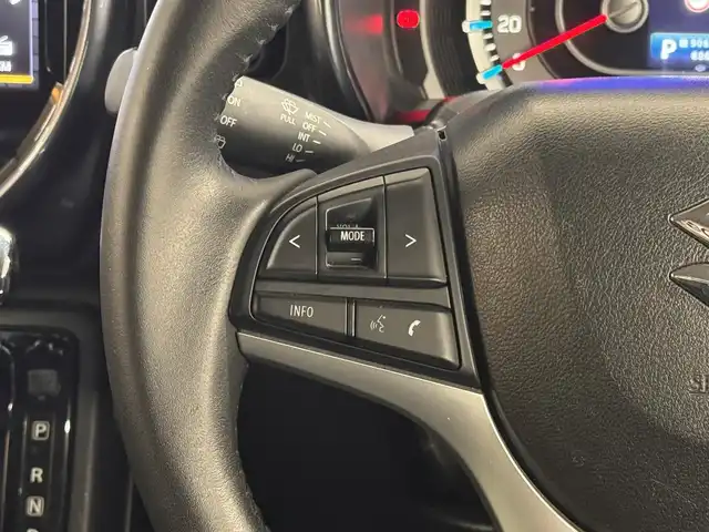 スズキ ハスラー Jスタイル 三重県 2022(令4)年 6.1万km クールカーキパールメタリック/ホワイト2トーンルーフ マイルドハイブリッド/FF/インパネCVT/【OP】純正 9インチナビ/（CD/DVD/FM/AM/Bluetooth/USB/iPod/SmartDeviceLink/Apple CarPlay/AndroidAuto）/【OP】全方位モニター/スズキセーフティサポート/・デュアルカメラブレーキサポート/・車線逸脱警報機能／ふらつき警報機能／車線逸脱抑制機能/・リヤパーキングセンサー/・標識認識機能（車両進入禁止、はみ出し通行禁止、最高速度、一時停止）/・先行車発進お知らせ機能/など/装備/・【OP】ルーフレール＆2トーンカラー/・ハーフレザーシート/・シートヒーター（D/N）/・オートエアコン/・オートライト/・LED ヘッドランプ＋フロントフォグランプ/・ハイビームアシスト/・ステアリングスイッチ/・プッシュスタート/・電動格納ドアミラー（ウインカーランプ付）/・純正15inAW/・保/取/ナビ取/・スマートキーx2（メカキー付属分のみ）/など