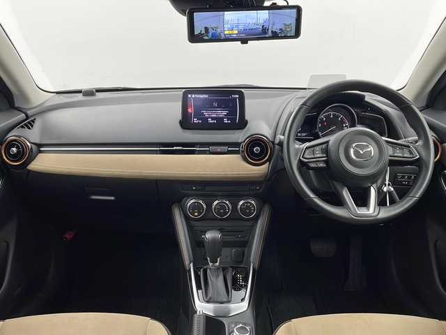 マツダ デミオ XDテーラードブラウン 栃木県 2018(平30)年 4万km エターナルブルーマイカ 純正ナビ/（FM/AM/BT/TV/CD/DVD）/マツダセーフティセンス/・衝突軽減ブレーキ/・レーンキープアシスト/・横滑り防止/・クルーズコントロール/全方位カメラ/ETC2.0/ターボ/純正アルミホイール/オートＬＥＤヘッドライト/パドルシフト/シートヒーター（運転席・助手席）/ドライブレコーダー/プッシュスタート/スペアスマートキー
