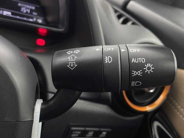 マツダ デミオ XDテーラードブラウン 栃木県 2018(平30)年 4万km エターナルブルーマイカ 純正ナビ/（FM/AM/BT/TV/CD/DVD）/マツダセーフティセンス/・衝突軽減ブレーキ/・レーンキープアシスト/・横滑り防止/・クルーズコントロール/全方位カメラ/ETC2.0/ターボ/純正アルミホイール/オートＬＥＤヘッドライト/パドルシフト/シートヒーター（運転席・助手席）/ドライブレコーダー/プッシュスタート/スペアスマートキー