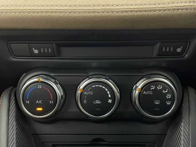 マツダ デミオ XDテーラードブラウン 栃木県 2018(平30)年 4万km エターナルブルーマイカ 純正ナビ/（FM/AM/BT/TV/CD/DVD）/マツダセーフティセンス/・衝突軽減ブレーキ/・レーンキープアシスト/・横滑り防止/・クルーズコントロール/全方位カメラ/ETC2.0/ターボ/純正アルミホイール/オートＬＥＤヘッドライト/パドルシフト/シートヒーター（運転席・助手席）/ドライブレコーダー/プッシュスタート/スペアスマートキー