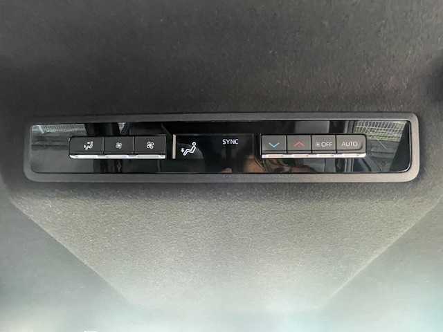 トヨタ ノア ハイブリッド S－Z 青森県 2024(令6)年 1.4万km アティチュードブラックマイカ ワンオーナー/ハーフレザーシート/トヨタセーフティーセンス/・プリクラッシュセーフティ/・アダプティブクルーズコントール/・オートマチックハイビーム/寒冷地仕様/バックカメラ/純正ディスプレイオーディオ/(ナビ/BT/フルセグ/ラジオ/HDMI)/ドライブレコーダー(前後)/AC100V/前席シートヒーター/両側パワースライドドア/LEDヘッドライト/スペアキー/TVキャンセラー/ビルトインETC2.0/205/60/16純正AW付夏タイヤ積込み/新車時保証書/取扱説明書