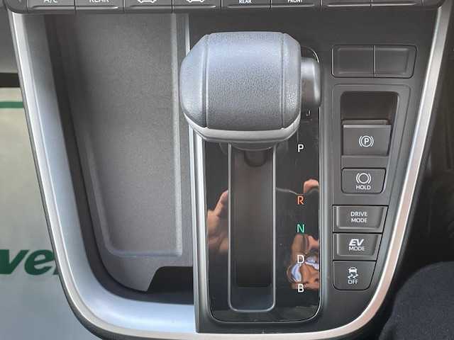 トヨタ ノア ハイブリッド S－Z 青森県 2024(令6)年 1.4万km アティチュードブラックマイカ ワンオーナー/ハーフレザーシート/トヨタセーフティーセンス/・プリクラッシュセーフティ/・アダプティブクルーズコントール/・オートマチックハイビーム/寒冷地仕様/バックカメラ/純正ディスプレイオーディオ/(ナビ/BT/フルセグ/ラジオ/HDMI)/ドライブレコーダー(前後)/AC100V/前席シートヒーター/両側パワースライドドア/LEDヘッドライト/スペアキー/TVキャンセラー/ビルトインETC2.0/205/60/16純正AW付夏タイヤ積込み/新車時保証書/取扱説明書