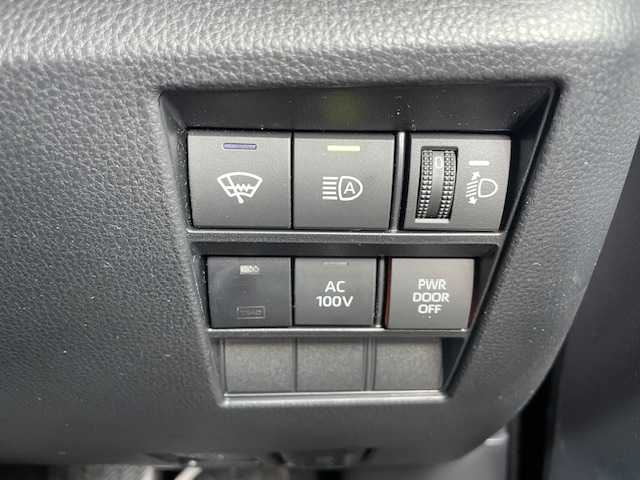 トヨタ ノア ハイブリッド S－Z 青森県 2024(令6)年 1.4万km アティチュードブラックマイカ ワンオーナー/ハーフレザーシート/トヨタセーフティーセンス/・プリクラッシュセーフティ/・アダプティブクルーズコントール/・オートマチックハイビーム/寒冷地仕様/バックカメラ/純正ディスプレイオーディオ/(ナビ/BT/フルセグ/ラジオ/HDMI)/ドライブレコーダー(前後)/AC100V/前席シートヒーター/両側パワースライドドア/LEDヘッドライト/スペアキー/TVキャンセラー/ビルトインETC2.0/205/60/16純正AW付夏タイヤ積込み/新車時保証書/取扱説明書