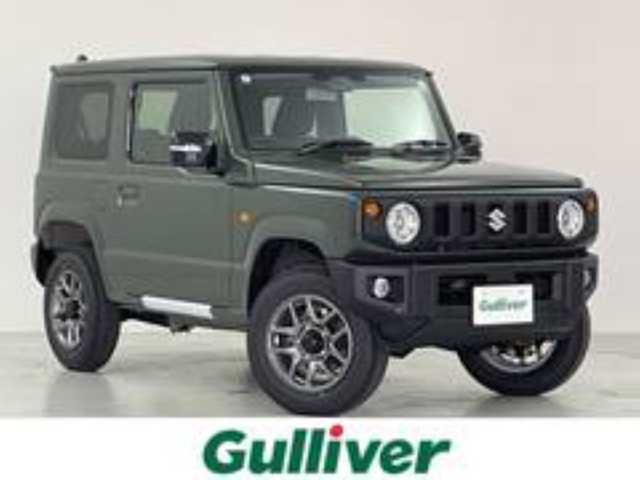 スズキ ジムニー XC 大阪府 2025(令7)年 0.1千km ジャングルグリーン 届出済未使用車/スズキセーフティサポート/　・デュアルセンサーブレーキサポート/　・誤発進抑制機能/　・車線逸脱警報機能/　・ふらつき警報機能/　・先行車発進お知らせ機能/　・ハイビームアシスト/　・横滑り防止機能/レーダークルーズコントロール/LEDヘッドライト/フォグランプ/オートライト/純正16インチアルミホイール/ダウンヒルアシストコントロール/コーナーセンサー/革巻きステアリング/スマートキー