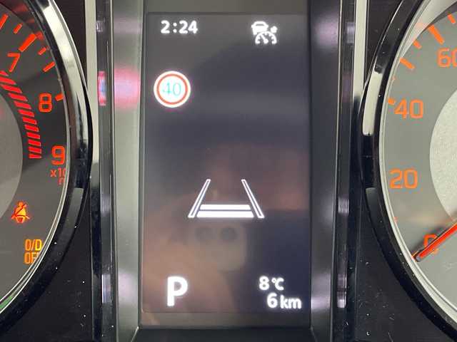 スズキ ジムニー XC 大阪府 2025(令7)年 0.1千km ジャングルグリーン 届出済未使用車/スズキセーフティサポート/　・デュアルセンサーブレーキサポート/　・誤発進抑制機能/　・車線逸脱警報機能/　・ふらつき警報機能/　・先行車発進お知らせ機能/　・ハイビームアシスト/　・横滑り防止機能/レーダークルーズコントロール/LEDヘッドライト/フォグランプ/オートライト/純正16インチアルミホイール/ダウンヒルアシストコントロール/コーナーセンサー/革巻きステアリング/スマートキー