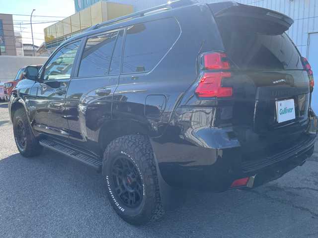 トヨタ ランドクルーザー プラド TX Lパッケージ 神奈川県 2023(令5)年 1.1万km ブラック ワンオーナー/プッシュスタート/ビルトインETC2.0/4WD/純正ナビ/Bluetooth接続/AM/FM/地デジTV/クリアランスソナー/アラウンドビューモニター/レーダークルーズコントロール/プリクラッシュ/車線逸脱防止装置/横滑り防止装置/D.N席パワーシート/D.N席シートヒーター、クーラー/オートライト、ハイビーム/LEDライト、フォグライト/サンルーフ/電動格納ミラー