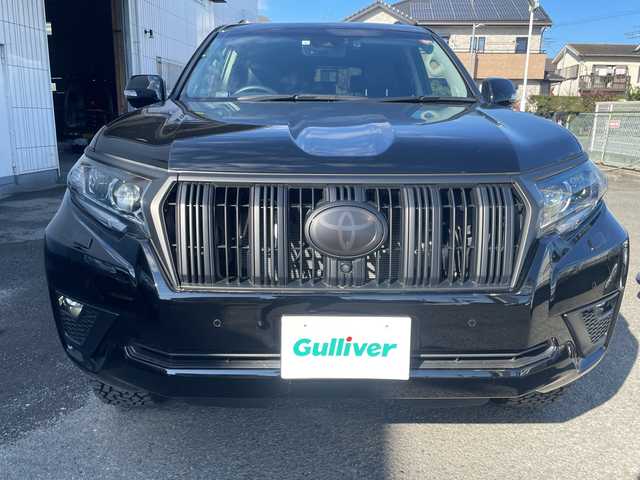 トヨタ ランドクルーザー プラド TX Lパッケージ 神奈川県 2023(令5)年 1.1万km ブラック ワンオーナー/プッシュスタート/ビルトインETC2.0/4WD/純正ナビ/Bluetooth接続/AM/FM/地デジTV/クリアランスソナー/アラウンドビューモニター/レーダークルーズコントロール/プリクラッシュ/車線逸脱防止装置/横滑り防止装置/D.N席パワーシート/D.N席シートヒーター、クーラー/オートライト、ハイビーム/LEDライト、フォグライト/サンルーフ/電動格納ミラー