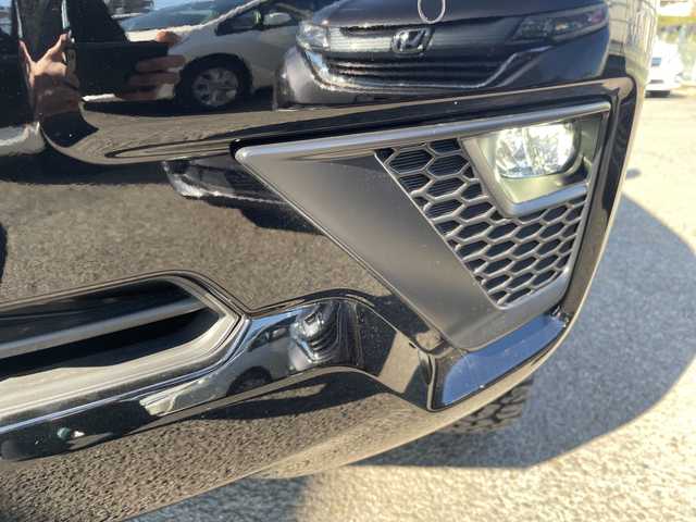 トヨタ ランドクルーザー プラド TX Lパッケージ 神奈川県 2023(令5)年 1.1万km ブラック ワンオーナー/プッシュスタート/ビルトインETC2.0/4WD/純正ナビ/Bluetooth接続/AM/FM/地デジTV/クリアランスソナー/アラウンドビューモニター/レーダークルーズコントロール/プリクラッシュ/車線逸脱防止装置/横滑り防止装置/D.N席パワーシート/D.N席シートヒーター、クーラー/オートライト、ハイビーム/LEDライト、フォグライト/サンルーフ/電動格納ミラー