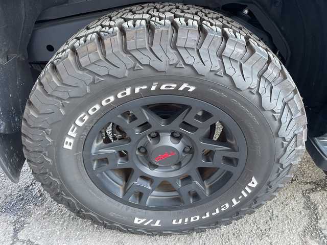 トヨタ ランドクルーザー プラド TX Lパッケージ 神奈川県 2023(令5)年 1.1万km ブラック ワンオーナー/プッシュスタート/ビルトインETC2.0/4WD/純正ナビ/Bluetooth接続/AM/FM/地デジTV/クリアランスソナー/アラウンドビューモニター/レーダークルーズコントロール/プリクラッシュ/車線逸脱防止装置/横滑り防止装置/D.N席パワーシート/D.N席シートヒーター、クーラー/オートライト、ハイビーム/LEDライト、フォグライト/サンルーフ/電動格納ミラー