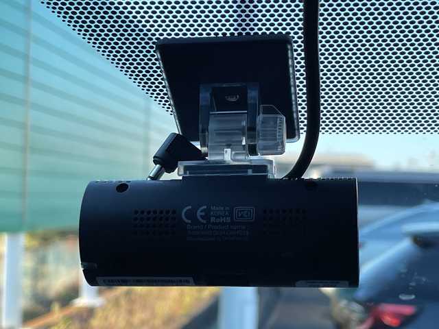 トヨタ ヴォクシー ハイブリッド S－Z 茨城県 2025(令7)年 1.2万km ホワイトパールクリスタルシャイン 10型ディスプレイオーディオナビ/Bluetooth接続/HDMI/フルセグTV/バックカメラ/レーダークルーズコントロール/クリアランスソナー/ドライブレコーダー/ビルトインETC2.0/ハーフレザーシート/シートヒーター/両側パワースライドドア/横滑り防止装置/衝突軽減システム/コーナーセンサー/オートライト/オートマチックハイビーム/LEDヘッドライト/純正17インチアルミホイール/純正フロアマット/100V充電/スマートキー/プッシュスタート