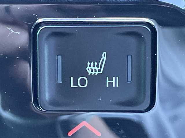 トヨタ ヴォクシー ハイブリッド S－Z 茨城県 2025(令7)年 1.2万km ホワイトパールクリスタルシャイン 10型ディスプレイオーディオナビ/Bluetooth接続/HDMI/フルセグTV/バックカメラ/レーダークルーズコントロール/クリアランスソナー/ドライブレコーダー/ビルトインETC2.0/ハーフレザーシート/シートヒーター/両側パワースライドドア/横滑り防止装置/衝突軽減システム/コーナーセンサー/オートライト/オートマチックハイビーム/LEDヘッドライト/純正17インチアルミホイール/純正フロアマット/100V充電/スマートキー/プッシュスタート