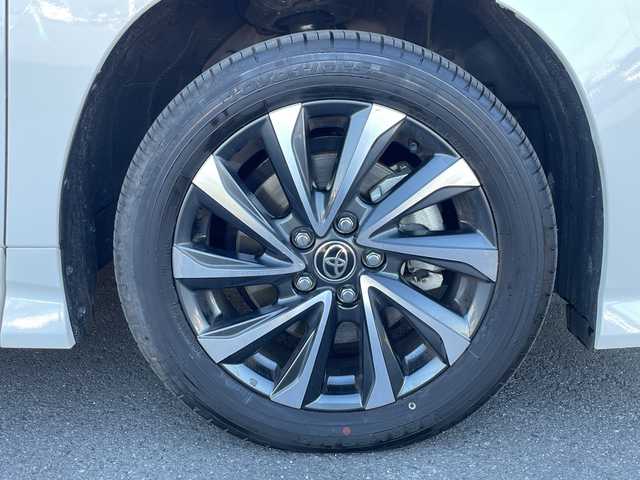 トヨタ ヴォクシー ハイブリッド S－Z 茨城県 2025(令7)年 1.2万km ホワイトパールクリスタルシャイン 10型ディスプレイオーディオナビ/Bluetooth接続/HDMI/フルセグTV/バックカメラ/レーダークルーズコントロール/クリアランスソナー/ドライブレコーダー/ビルトインETC2.0/ハーフレザーシート/シートヒーター/両側パワースライドドア/横滑り防止装置/衝突軽減システム/コーナーセンサー/オートライト/オートマチックハイビーム/LEDヘッドライト/純正17インチアルミホイール/純正フロアマット/100V充電/スマートキー/プッシュスタート