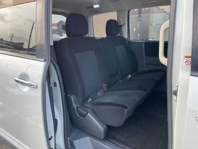 三菱 デリカＤ：５ シャモニー 道央・札幌 2012(平24)年 8.2万km ウォームホワイトP/クールシルバー ４WD/ワンオーナー/純正ディーラーOPナビ/CD/DVD/フルセグ/横滑り防止装置/クルーズコントロール/バック/フロント/サイドカメラ/ビルトインETC/両側パワースライドドア/D席パワーシート/前席シートヒーター/革巻きウッドコンビステアリング/ステアリングリモコン/パドルシフト/スマートキー/キーレスエントリー/HIDヘッドライト/オートライト/フォグランプ/電動格納ミラー/ウィンカーミラー/純正フロアマット/ドアバイザー