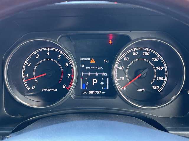 三菱 デリカＤ：５ シャモニー 道央・札幌 2012(平24)年 8.2万km ウォームホワイトP/クールシルバー ４WD/ワンオーナー/純正ディーラーOPナビ/CD/DVD/フルセグ/横滑り防止装置/クルーズコントロール/バック/フロント/サイドカメラ/ビルトインETC/両側パワースライドドア/D席パワーシート/前席シートヒーター/革巻きウッドコンビステアリング/ステアリングリモコン/パドルシフト/スマートキー/キーレスエントリー/HIDヘッドライト/オートライト/フォグランプ/電動格納ミラー/ウィンカーミラー/純正フロアマット/ドアバイザー