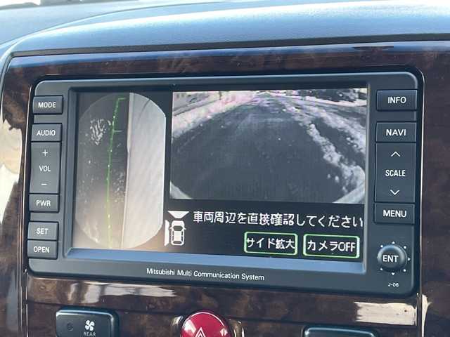 三菱 デリカＤ：５ シャモニー 道央・札幌 2012(平24)年 8.2万km ウォームホワイトP/クールシルバー ４WD/ワンオーナー/純正ディーラーOPナビ/CD/DVD/フルセグ/横滑り防止装置/クルーズコントロール/バック/フロント/サイドカメラ/ビルトインETC/両側パワースライドドア/D席パワーシート/前席シートヒーター/革巻きウッドコンビステアリング/ステアリングリモコン/パドルシフト/スマートキー/キーレスエントリー/HIDヘッドライト/オートライト/フォグランプ/電動格納ミラー/ウィンカーミラー/純正フロアマット/ドアバイザー