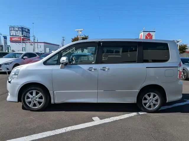 車両画像18