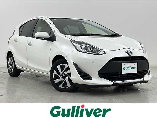 トヨタ アクア S スタイルブラック 宮城県 2021(令3)年 5.7万km ホワイトパールクリスタルシャイン Toyota Safety Sense C	/・プリクラッシュセーフティ	/・レーンディパーチャーアラート	/・オートマチックハイビーム	/・クリアランスソナー/パノラミックビューモニター/バックカメラ/純正7型ナビ　地図SD無/・BT.AUX/フルセグTV/ビルトインETC/LEDヘッドライト/ステアリングスイッチ/プッシュスタート/スマートキー×2/純正フロアマット/純正ホイールキャップ/横滑り防止装置/アイドリングストップ