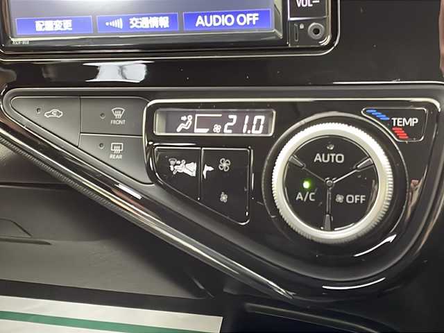 トヨタ アクア S スタイルブラック 宮城県 2021(令3)年 5.7万km ホワイトパールクリスタルシャイン Toyota Safety Sense C	/・プリクラッシュセーフティ	/・レーンディパーチャーアラート	/・オートマチックハイビーム	/・クリアランスソナー/パノラミックビューモニター/バックカメラ/純正7型ナビ　地図SD無/・BT.AUX/フルセグTV/ビルトインETC/LEDヘッドライト/ステアリングスイッチ/プッシュスタート/スマートキー×2/純正フロアマット/純正ホイールキャップ/横滑り防止装置/アイドリングストップ