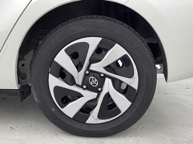 トヨタ アクア S スタイルブラック 宮城県 2021(令3)年 5.7万km ホワイトパールクリスタルシャイン Toyota Safety Sense C	/・プリクラッシュセーフティ	/・レーンディパーチャーアラート	/・オートマチックハイビーム	/・クリアランスソナー/パノラミックビューモニター/バックカメラ/純正7型ナビ　地図SD無/・BT.AUX/フルセグTV/ビルトインETC/LEDヘッドライト/ステアリングスイッチ/プッシュスタート/スマートキー×2/純正フロアマット/純正ホイールキャップ/横滑り防止装置/アイドリングストップ