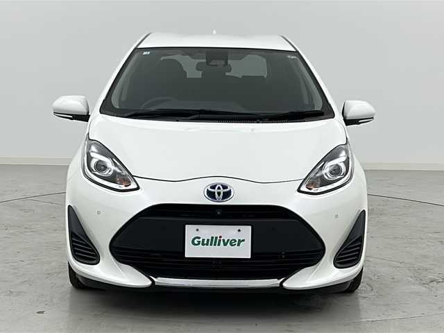 トヨタ アクア S スタイルブラック 宮城県 2021(令3)年 5.7万km ホワイトパールクリスタルシャイン Toyota Safety Sense C	/・プリクラッシュセーフティ	/・レーンディパーチャーアラート	/・オートマチックハイビーム	/・クリアランスソナー/パノラミックビューモニター/バックカメラ/純正7型ナビ　地図SD無/・BT.AUX/フルセグTV/ビルトインETC/LEDヘッドライト/ステアリングスイッチ/プッシュスタート/スマートキー×2/純正フロアマット/純正ホイールキャップ/横滑り防止装置/アイドリングストップ