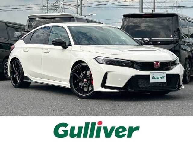 ホンダ シビック タイプR 千葉県 2025(令7)年 0.2万km チャンピオンシップホワイト 登録時走行距離1213Km/ワンオーナー/AppleCarPlay/Andoroid Auto/ホンダコネクトディスプレー/フルセグTV/バックカメラ/Bluetooth/USB接続/ナビ連動型ETC2.0/衝突被害軽減システム/先行者発進のお知らせ/レーンキープアシスト/ブラインドスポットシステム/コーナーセンサー/標識認識機能/純正19インチアルミホイール/純正フロアマット