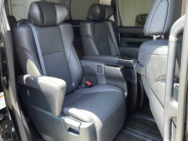 トヨタ アルファード S Cパッケージ 愛知県 2022(令4)年 3.9万km ブラック 衝突被害軽減ブレーキ/純正9インチSD（ナビあり）/フリップダウンモニター/三眼LEDヘッドライト/両側パワースライドドア/レーダークルーズコントロール/シートヒーター/エアシート/フルセグTV/CD DVD/Bluetooth/バックカメラ/電動リアゲート/パワーシート/コーナーセンサー/純正アルミホイール/ETC2.0/ステアリングヒーター/リアオートエアコン/オートマチックハイビーム/ドライブレコーダー/ステアリングスイッチ/スマートキー/プッシュスタート